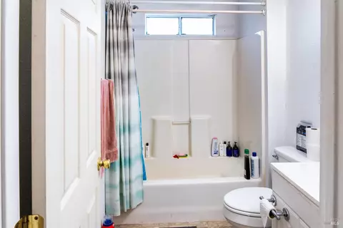 Bath - 32 Boxelder Ct, Napa, CA 94558 photo 18 of 18