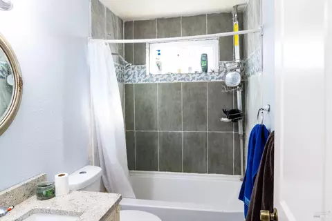 Bath - 32 Boxelder Ct, Napa, CA 94558 photo 14 of 18