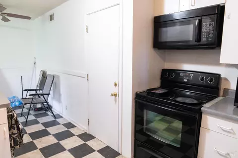 Kitchen - 32 Boxelder Ct, Napa, CA 94558 photo 8 of 8