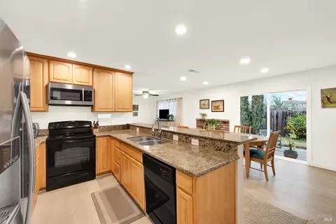 1012 Nightingale Dr, Fairfield, CA 94533 photo 30