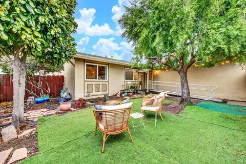 1012 Nightingale Dr, Fairfield, CA 94533 photo 8