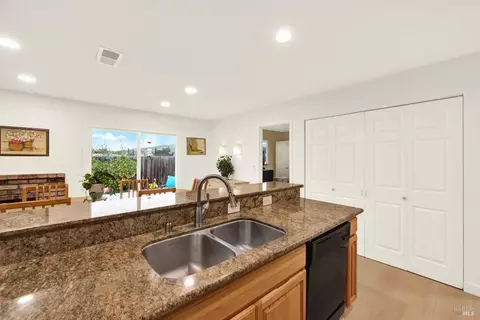 1012 Nightingale Dr, Fairfield, CA 94533 photo 31