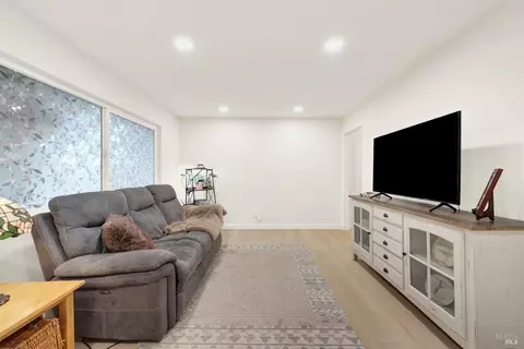 1012 Nightingale Dr, Fairfield, CA 94533 photo 17
