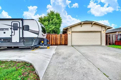 1012 Nightingale Dr, Fairfield, CA 94533 photo 4