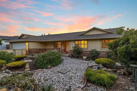 835 Montrose Ct, Santa Rosa, CA 95409
