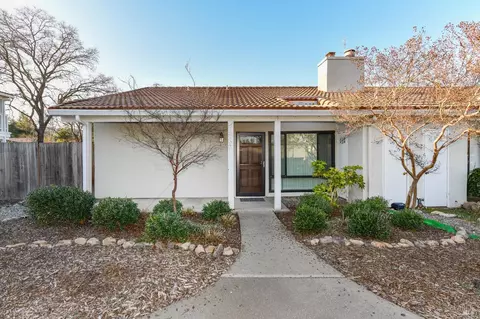 953 Mariposa Ln, Saint Helena, CA 94574