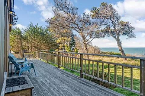 33630 S Highway 1, Gualala, CA 95445