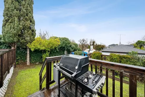 237 Hillcrest Ave, Benicia, CA 94510 photo 39