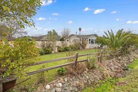 104 Windsor Palms Dr, Windsor, CA 95492 photo 2