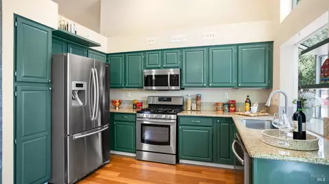395 Bald Eagle Dr, Vacaville, CA 95688 photo 10