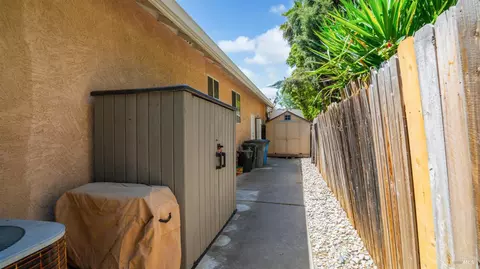 395 Bald Eagle Dr, Vacaville, CA 95688 photo 32