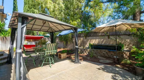 395 Bald Eagle Dr, Vacaville, CA 95688 photo 27
