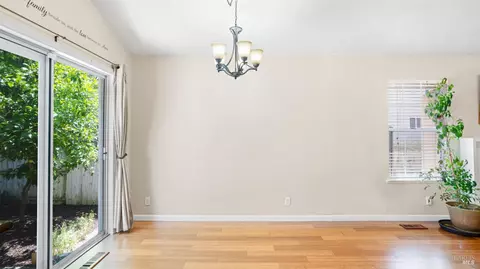 395 Bald Eagle Dr, Vacaville, CA 95688 photo 12