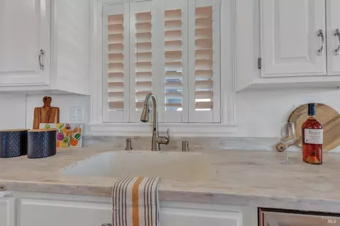 Kitchen - 524 Montecito Blvd, Napa, CA 94559 photo 5 of 9