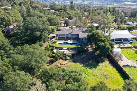 View/Area - 524 Montecito Blvd, Napa, CA 94559 photo 1 of 5