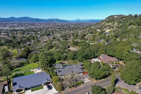 View/Area - 524 Montecito Blvd, Napa, CA 94559 photo 5 of 5
