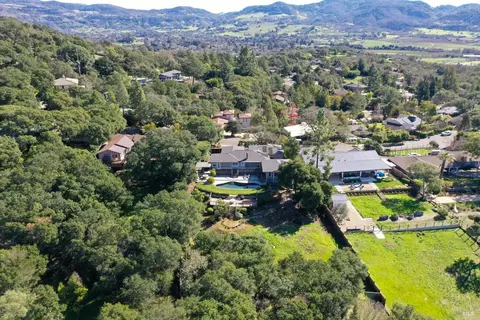 View/Area - 524 Montecito Blvd, Napa, CA 94559 photo 3 of 5