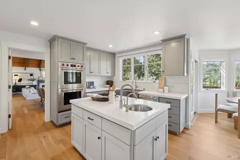 Kitchen - 431 Wellesley Ave, Mill Valley, CA 94941 photo 7 of 16