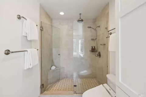 Bath - 431 Wellesley Ave, Mill Valley, CA 94941 photo 2 of 9