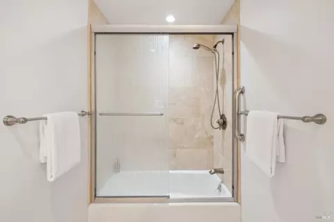 Bath - 431 Wellesley Ave, Mill Valley, CA 94941 photo 8 of 9
