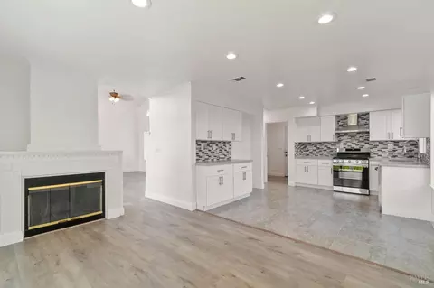 264 Exposition Dr, Vallejo, CA 94589 photo 9