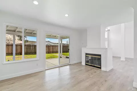 264 Exposition Dr, Vallejo, CA 94589 photo 8