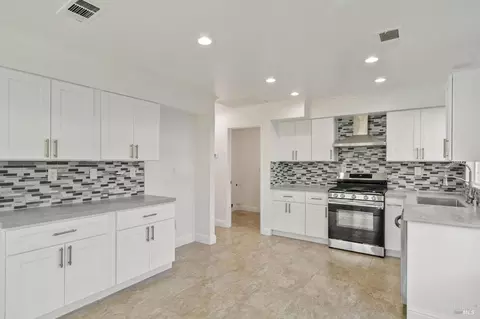 264 Exposition Dr, Vallejo, CA 94589 photo 11