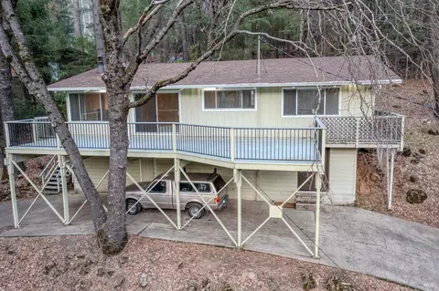 16322 Golf Rd, Cobb, CA 95426