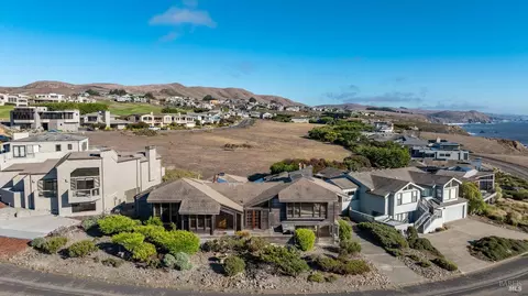 21012 Pelican Loop, Bodega Bay, CA 94923
