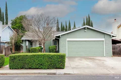 257 Brookdale Dr, Vacaville, CA 95687