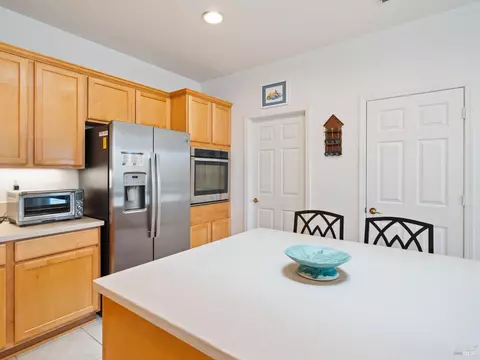 208 Creekside St, Cloverdale, CA 95425 photo 4