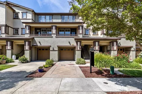 2507 Edgewater Dr, Santa Rosa, CA 95407