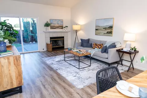 2096 Devonshire Dr, Napa, CA 94558 photo 3