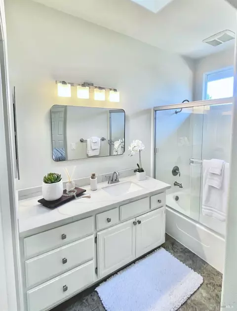 2096 Devonshire Dr, Napa, CA 94558 photo 34