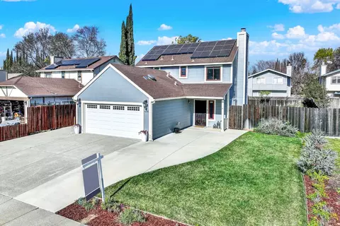 168 Persimmon Cir, Vacaville, CA 95687