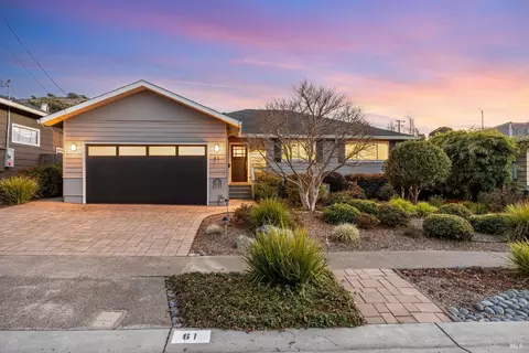 61 Spindrift Psge, Corte Madera, CA 94925