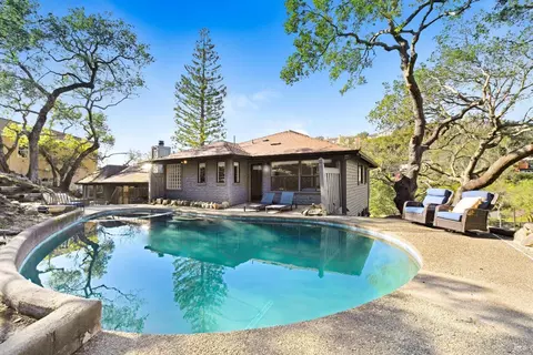 Exterior - 541 Westgate Dr, Napa, CA 94558 photo 4 of 23