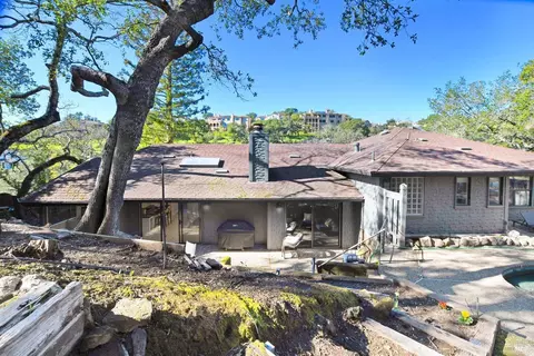 Exterior - 541 Westgate Dr, Napa, CA 94558 photo 8 of 23