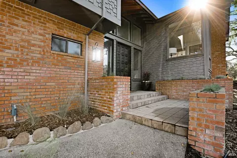 Exterior - 541 Westgate Dr, Napa, CA 94558 photo 12 of 23