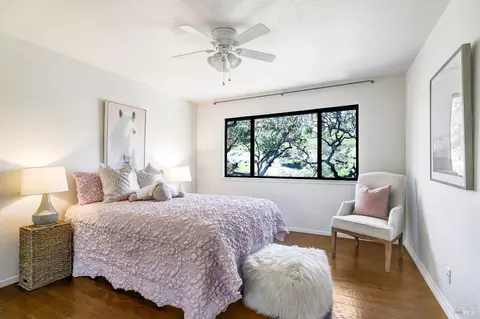 Bedroom - 541 Westgate Dr, Napa, CA 94558 photo 1 of 9