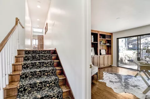 Entry Way - 541 Westgate Dr, Napa, CA 94558 photo 4 of 6