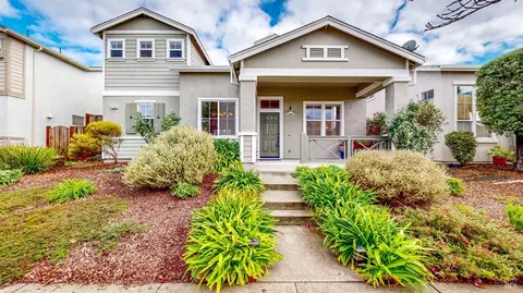 2744 Desert Rose Ln, Santa Rosa, CA 95407