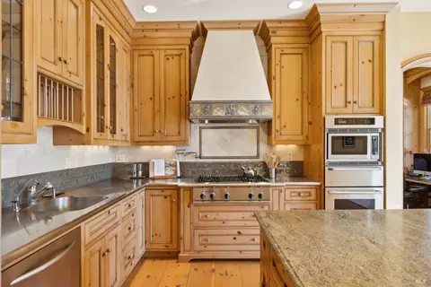 Kitchen - 3840 Hawks Beard, Sonoma, CA 95476 photo 4 of 6