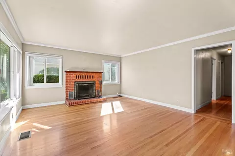 756 S Spring St, Ukiah, CA 95482 photo 5