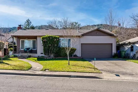 756 S Spring St, Ukiah, CA 95482