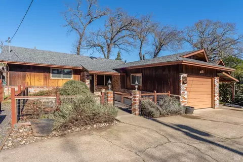 1024 W Perkins St, Ukiah, CA 95482