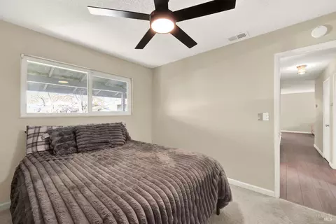 Bedroom - 1273 Marshall Rd, Vacaville, CA 95687 photo 3 of 6
