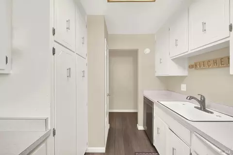 Kitchen - 1273 Marshall Rd, Vacaville, CA 95687 photo 3 of 7