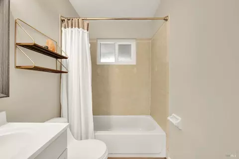 Bath - 1273 Marshall Rd, Vacaville, CA 95687 photo 2 of 3