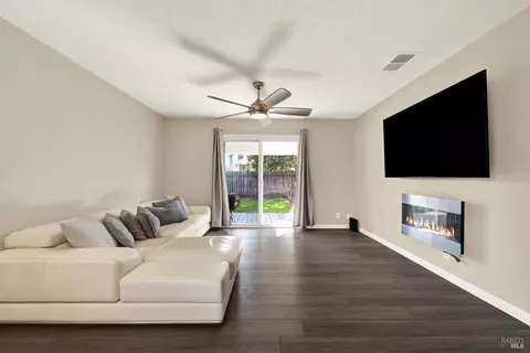 Living - 1273 Marshall Rd, Vacaville, CA 95687 photo 1 of 5